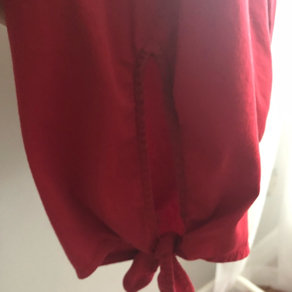 Tie up sleeve red off the shoulder shirt - Picture 4 of 6